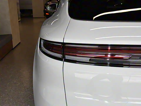 2025�� Cayenne 3.0T ���۰�