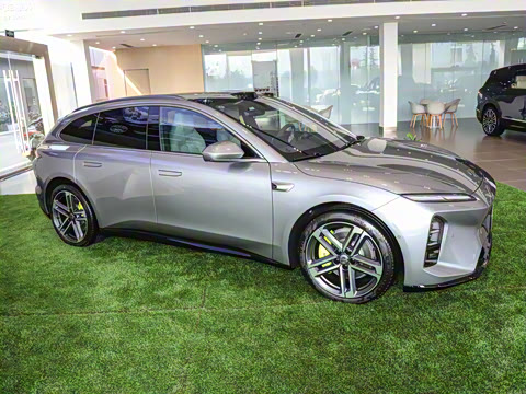 2025�� �ھ������ 100kWh Touring