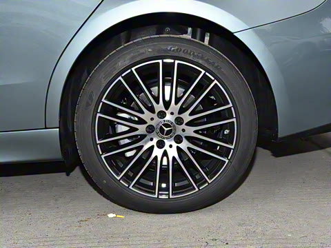 2026�� C 260 L �˶���