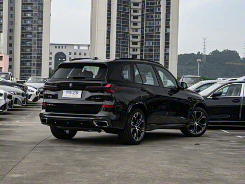 2025�� xDrive 40Li ������M�˶���ҹ��װ