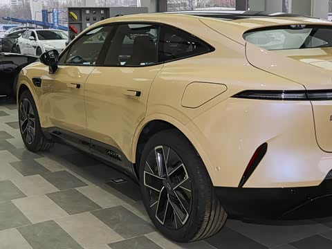 2025�� �Ŀ� Max ���̰�