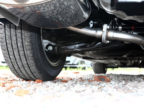 2025�� 2.0L XL-TLS ������