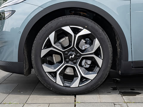 2026�� 85kWh Max+