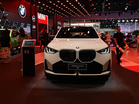 2025�� M50 xDrive