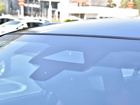 2026�� �Ŀ� eDrive 40L M�˶���װ