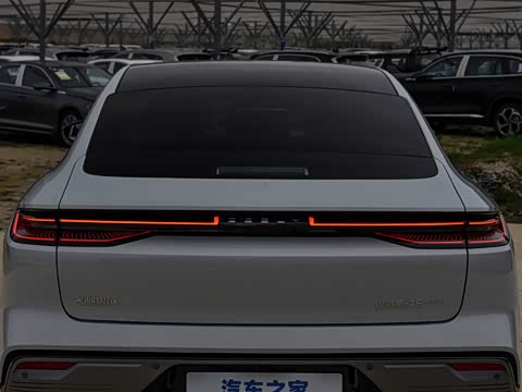 2026�� 225km EM-i Զ�����ǺӰ�