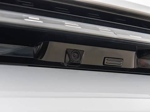 2026�� 225km EM-i Զ�����ǺӰ�