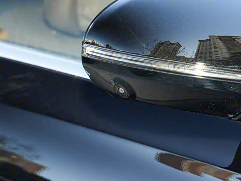 2026�� E 260 L �����