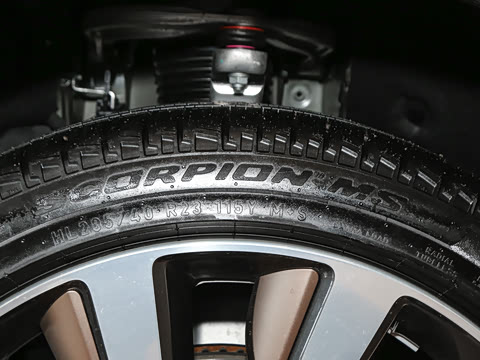 2025�� 3.0 L6 400PS SV���ٴ����ӳ��� 4��