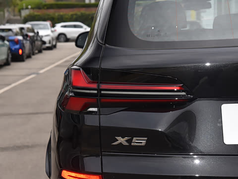 2026�� �Ŀ� xDrive 40Li ������M�˶���ҹ��װ