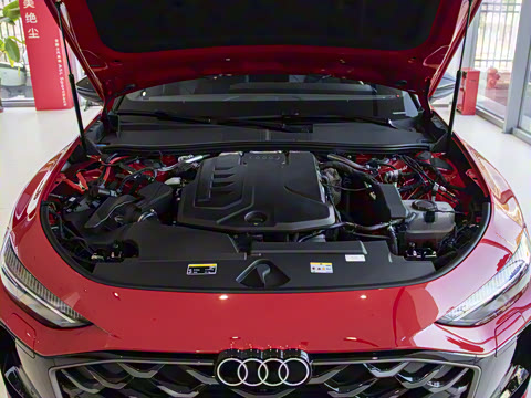 2026�� TFSI quattro 150kW �����޶���