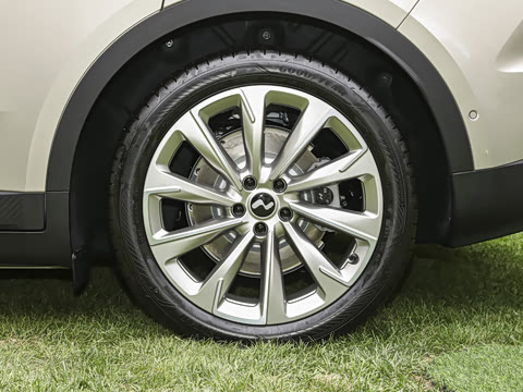 2025�� 85kWh ������