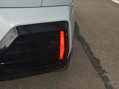 2025�� sDrive25i M�˶���װ