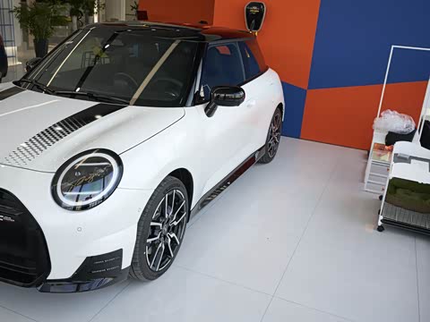 2026�� 463km COOPER SE ������
