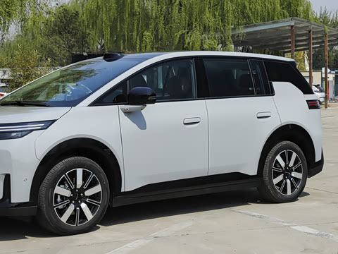 2026�� 610 �����״�Ultra