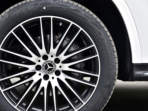 2026�� GLC 300 L 4MATIC ������