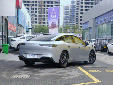 2025�� 710 Max��