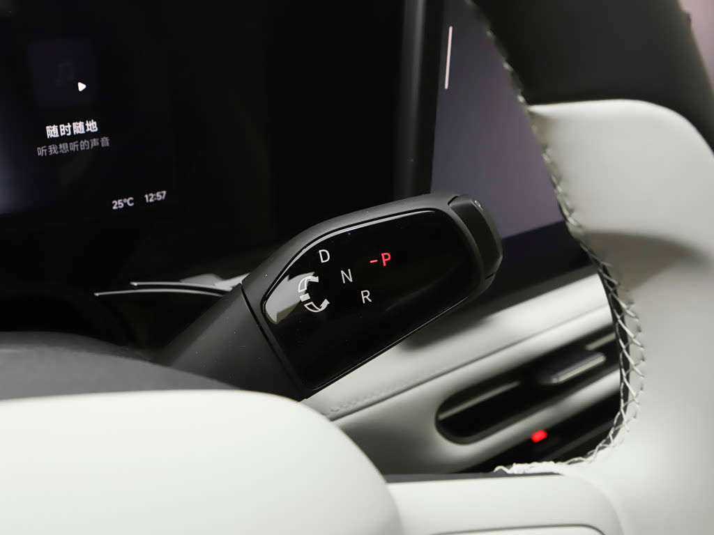 Volkswagen ID.Unyx 06 I Рестайлинг, Внедорожник 5 дв.: фото поколения