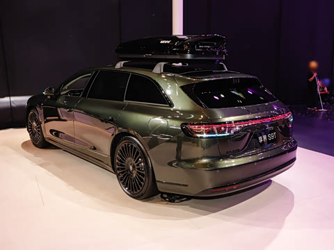 2025�� ���� Ultra�������� (896�߼����״