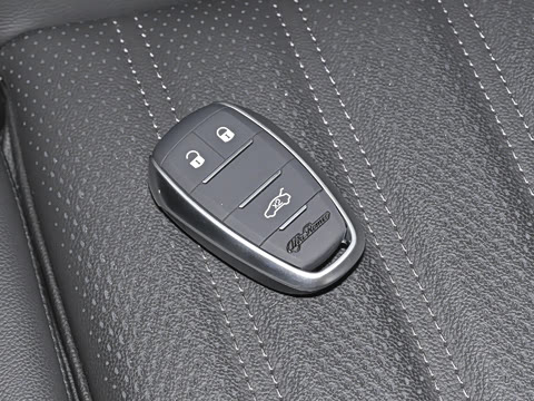 2026�� 2.0T 280HP VELOCE ������