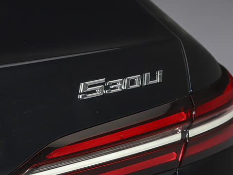 2025�� 530Li ������ M�˶���װ