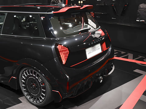 2025�� JOHN COOPER WORKS
