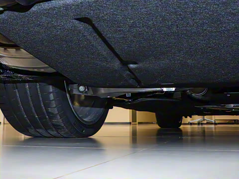 2026�� 4.0T V8 Mulliner