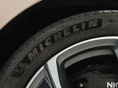 2025�� 100kWh Touring