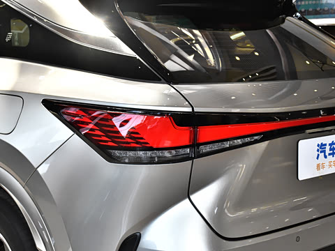 2026�� 350h ����������