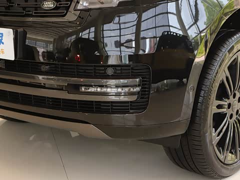 2026�� 3.0 L6 360PS SE�����
