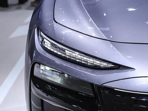 2026�� quattro Ǭ���Ǽݰ�