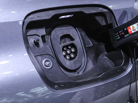 2026�� quattro Ǭ���Ǽݰ�