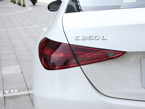 2025�� �Ŀ� C 260 L