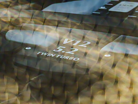 2023�� DBS Superleggera V12 Coupe