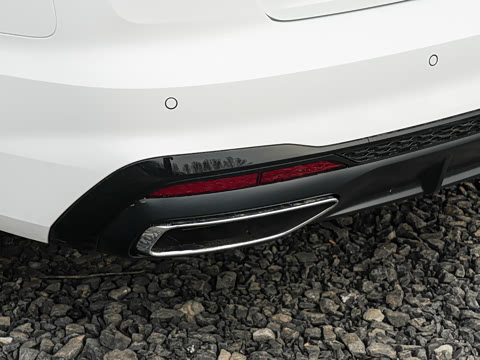 2026�� 200���������� 40 TFSI ����������