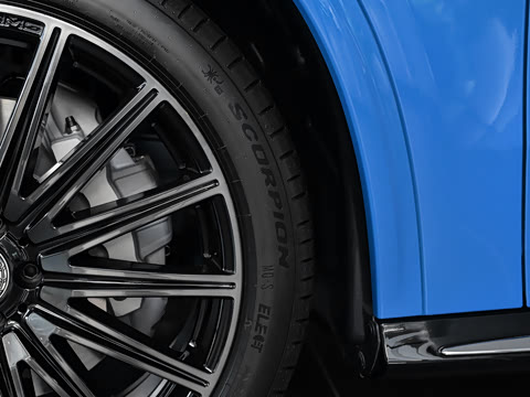 2026�� ����� 400 L 4MATIC
