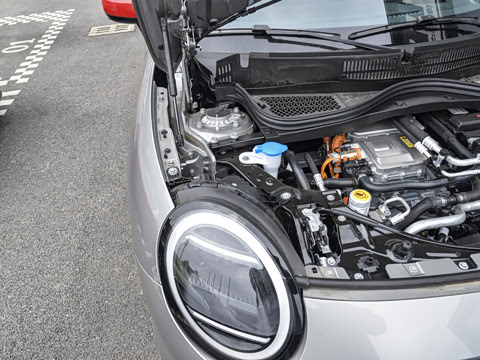 2026�� JOHN COOPER WORKS