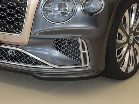 2026�� 4.0T V8 Mulliner