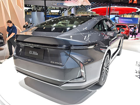 2025�� 350e