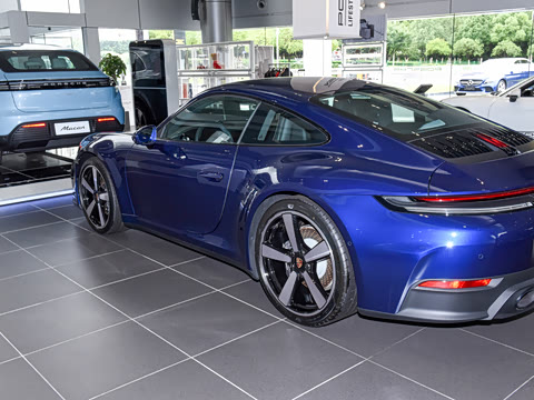 2025�� Carrera 3.0T