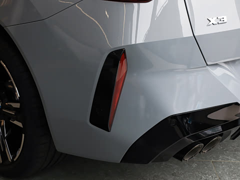 2025�� M50 xDrive