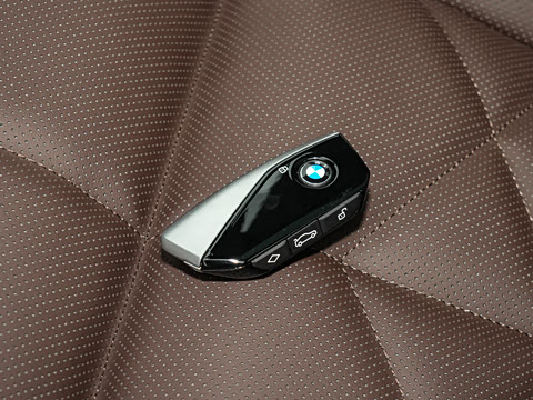 2026�� �Ŀ� 740Li ������ M�˶���װ