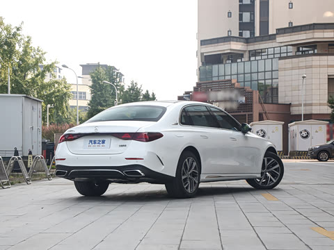 2025�� �Ŀ� E 300 L ʱ���˶���