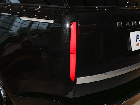 2026�� 3.0 L6 400PS AB�����