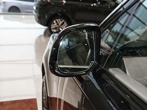 2026�� 3.0 L6 400PS AB�����