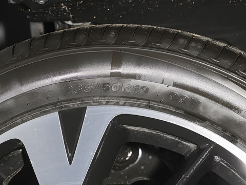 2026�� DM-i 220KM׿Խ��