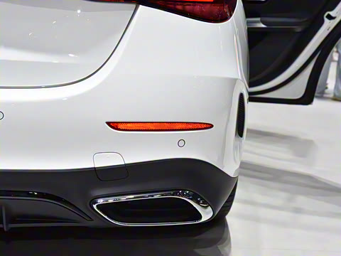 2026�� E 300 �������˶���