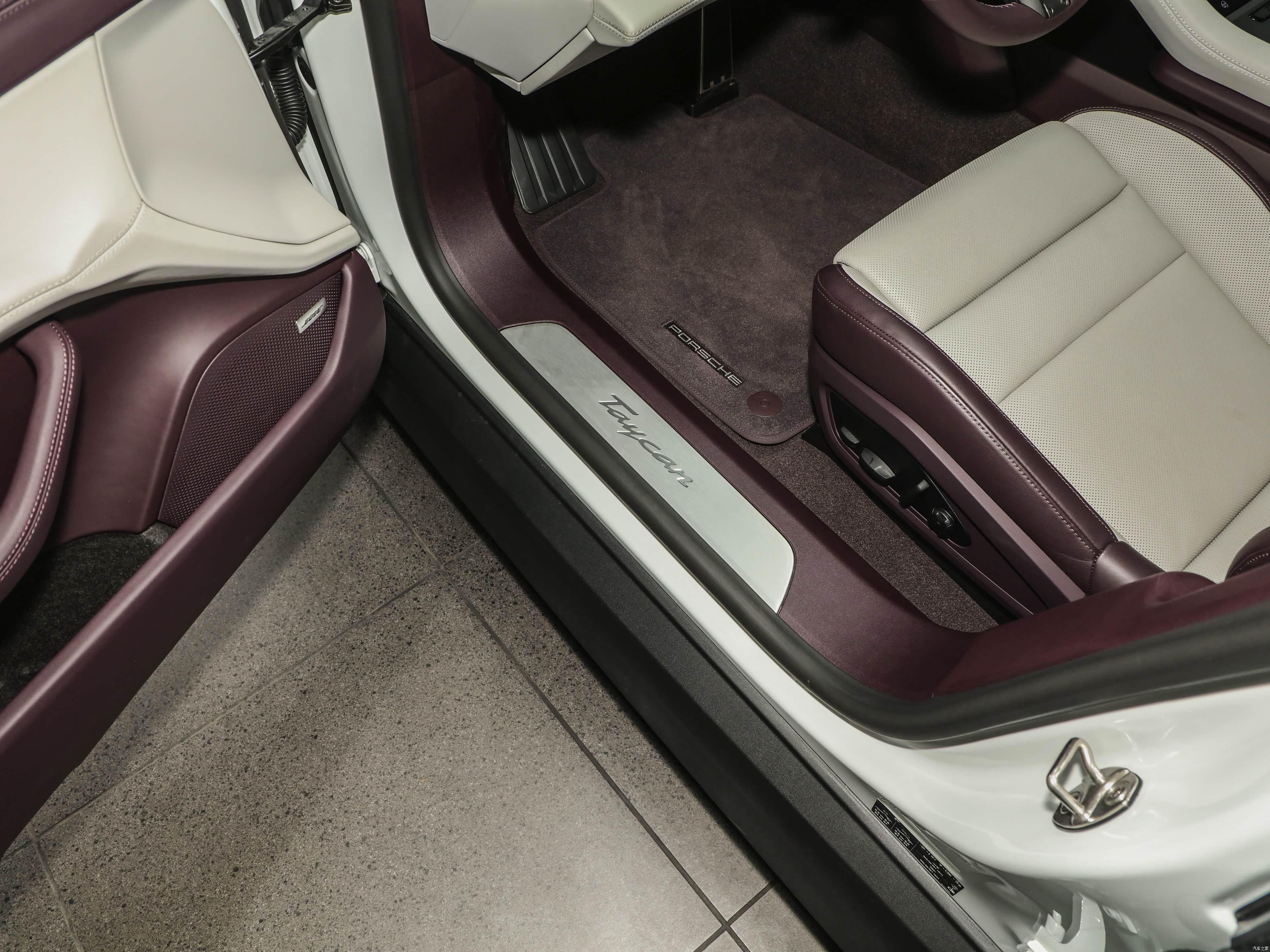 Porsche Taycan, миниатюра 30