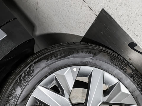 2025�� 2.0T ��������������