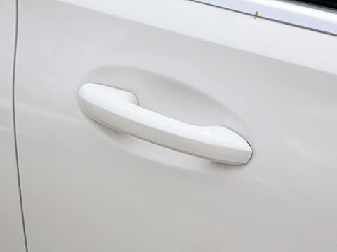 2026�� �Ŀ� C 260 L �˶������